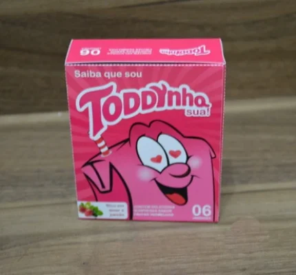 Cópia de Caixa Toddynho Seu QRCode - Tampa Rosa copiar